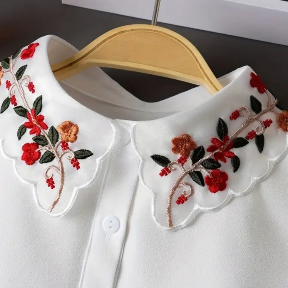 White Detachable with Embroidered Scalloped Collar - Red & Rust Floral